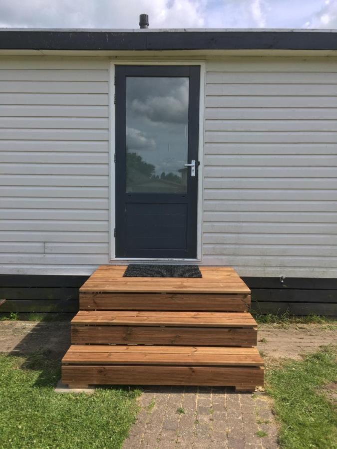 Ruime Chalet Midden In De Natuur In Lith Exterior photo